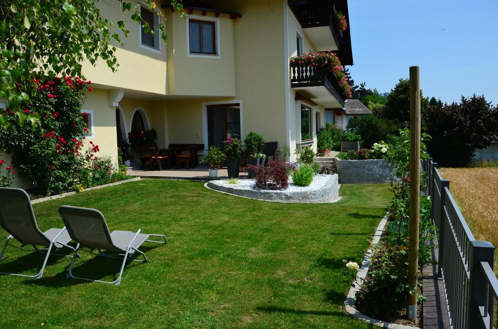 Haus Gruber Hotel Attersee Buitenkant foto